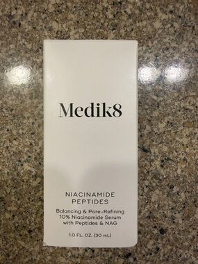 Medik8 Niacinamide Peptides 10% Balancing Serum - White